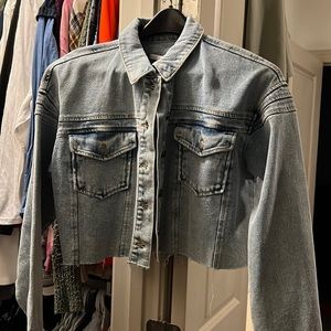 Crop denim jacket